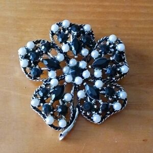 Vintage Large 5 Petal Brooch or Pendant